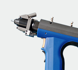 拉(lā)鉚(mǎo)槍采用德國進口產品 拉(lā)鉚槍采用(yòng)德國(guó)進口產品